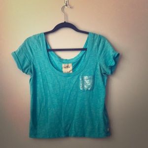 🌻4 for $20 🌻 Crop top with sparkly pocket